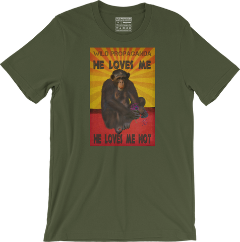Chimpanzee - He loves me, he loves me not - Men's/Unisex T-shirt